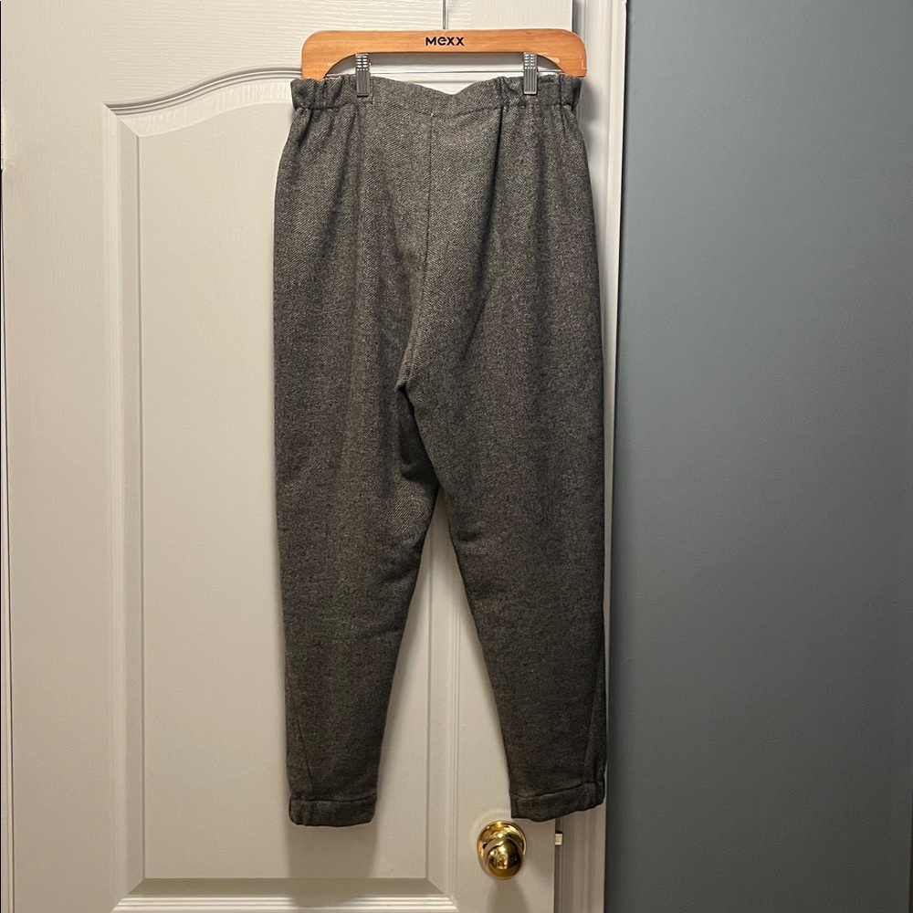 Babaton Charcoal Joggers - Picture 5 of 8